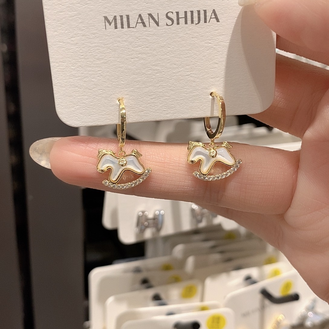 铜合金925银耳扣贝母马