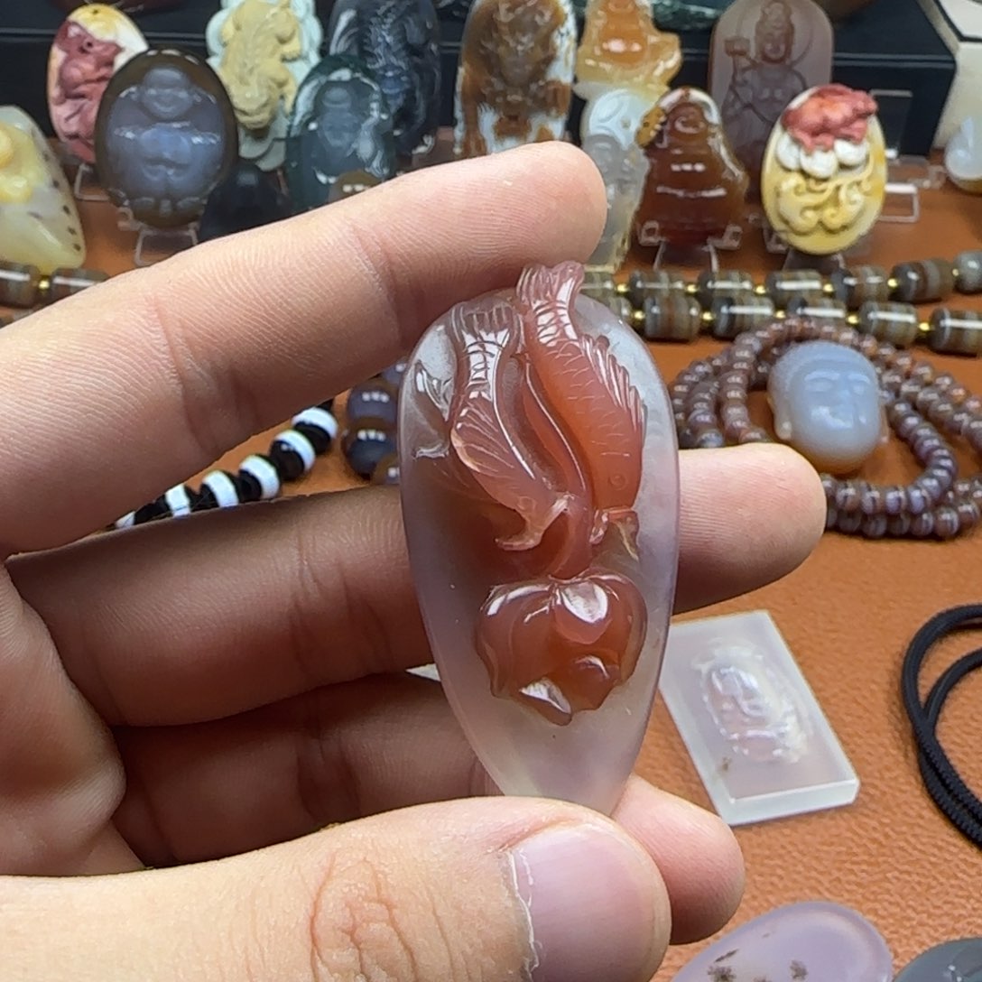 泥****玛瑙/玉髓未镶嵌颈饰