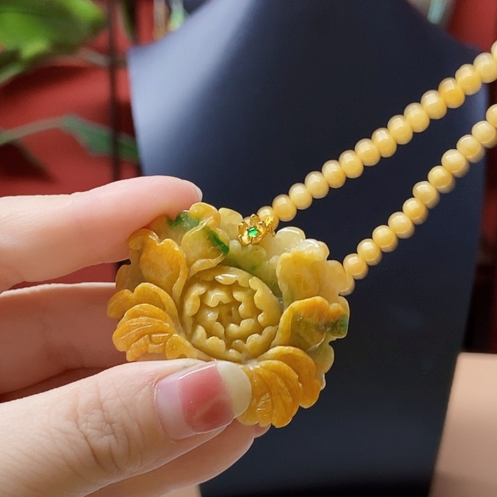 翡翠未镶嵌颈饰吊坠