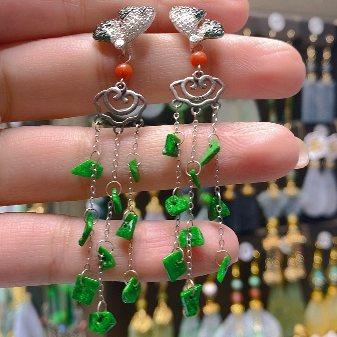 未镶嵌翡翠耳饰翡翠