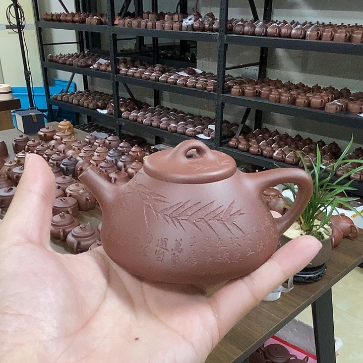 茶壶紫砂子冶底槽青刻绘