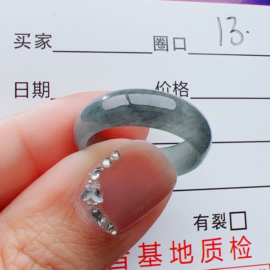 翡翠戒指未镶嵌翡翠