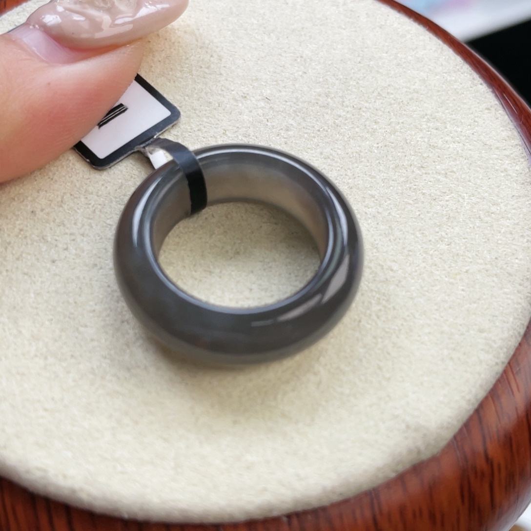 和田玉未镶嵌戒指P23烟紫轮胎17.5不退换