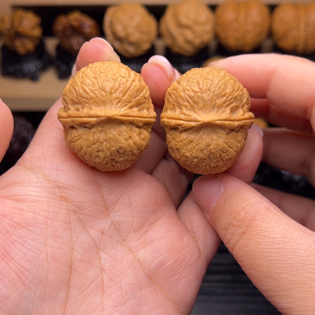 文玩核桃吊坠10z------37尺42克