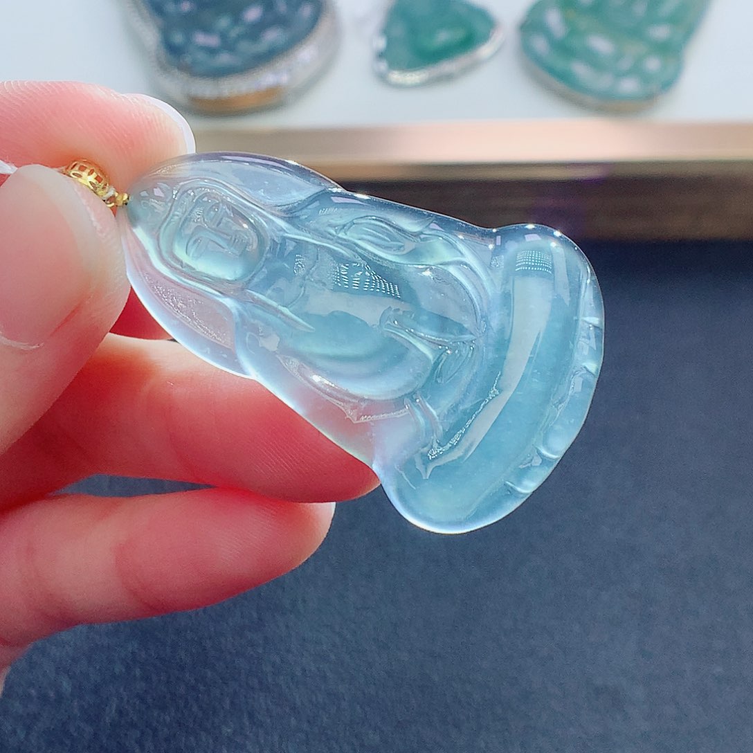 翡翠颈饰18K金镶嵌翡翠