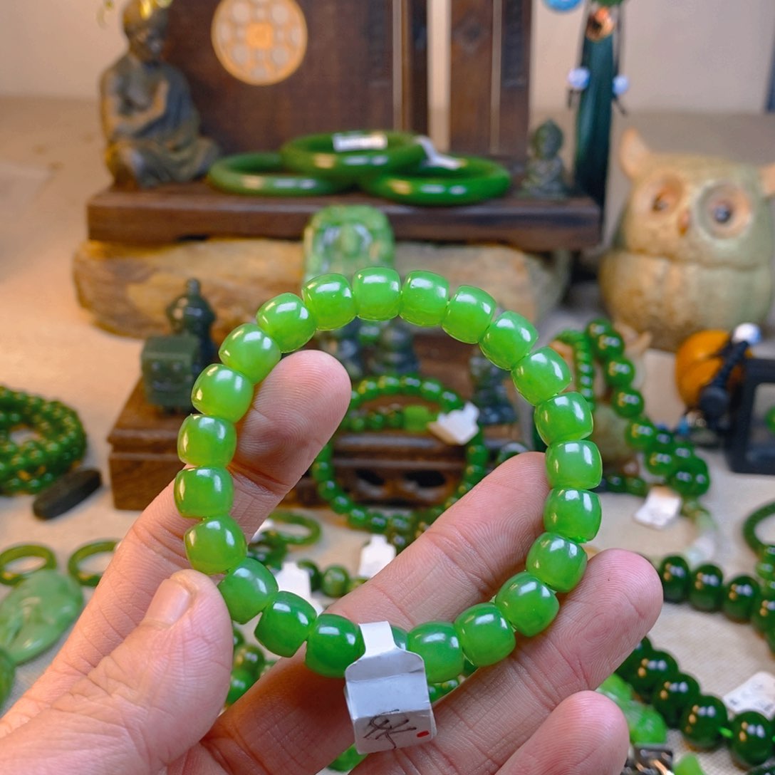 和田玉颈饰未镶嵌安*三