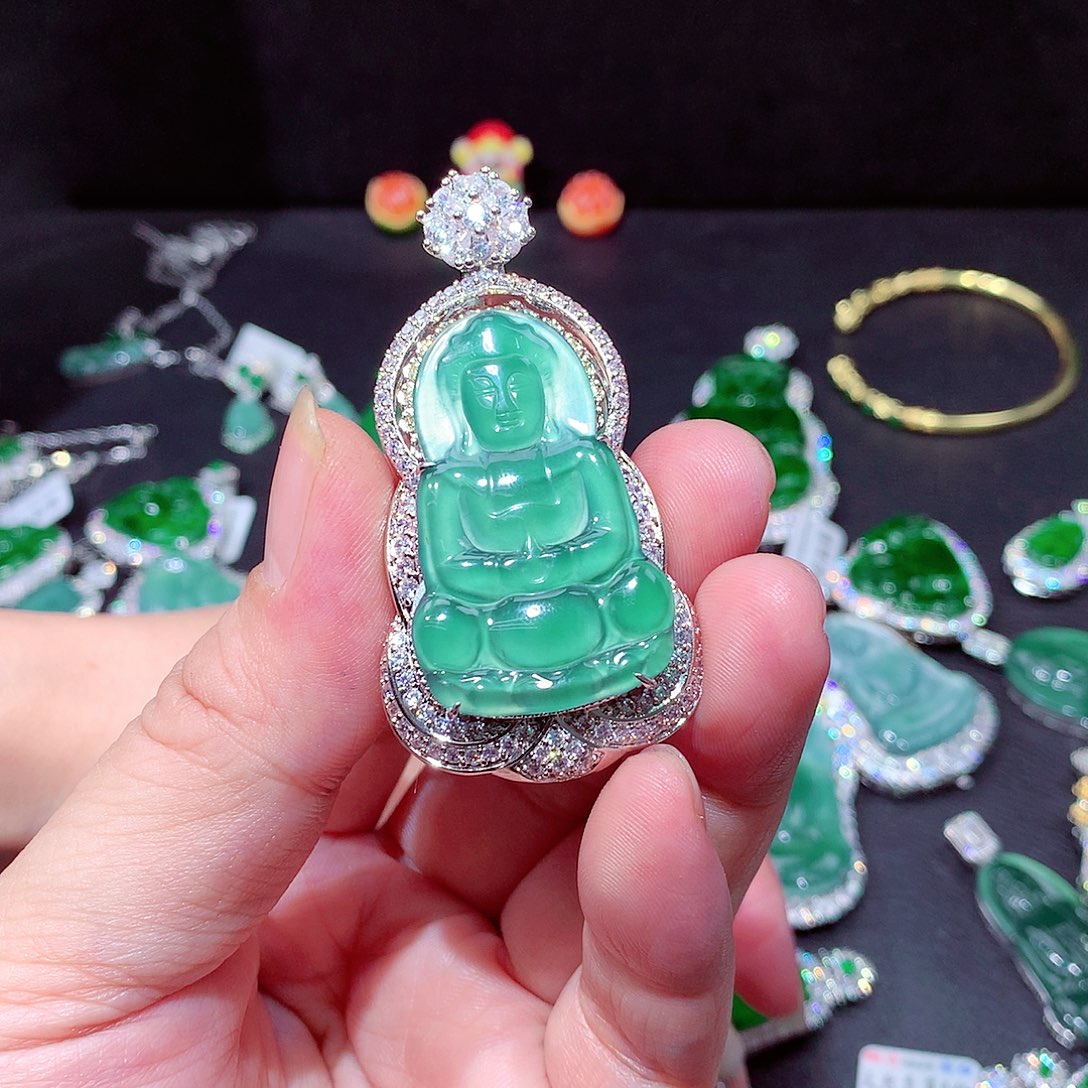 【闪购商品】翡翠吊坠(不含链)未镶嵌