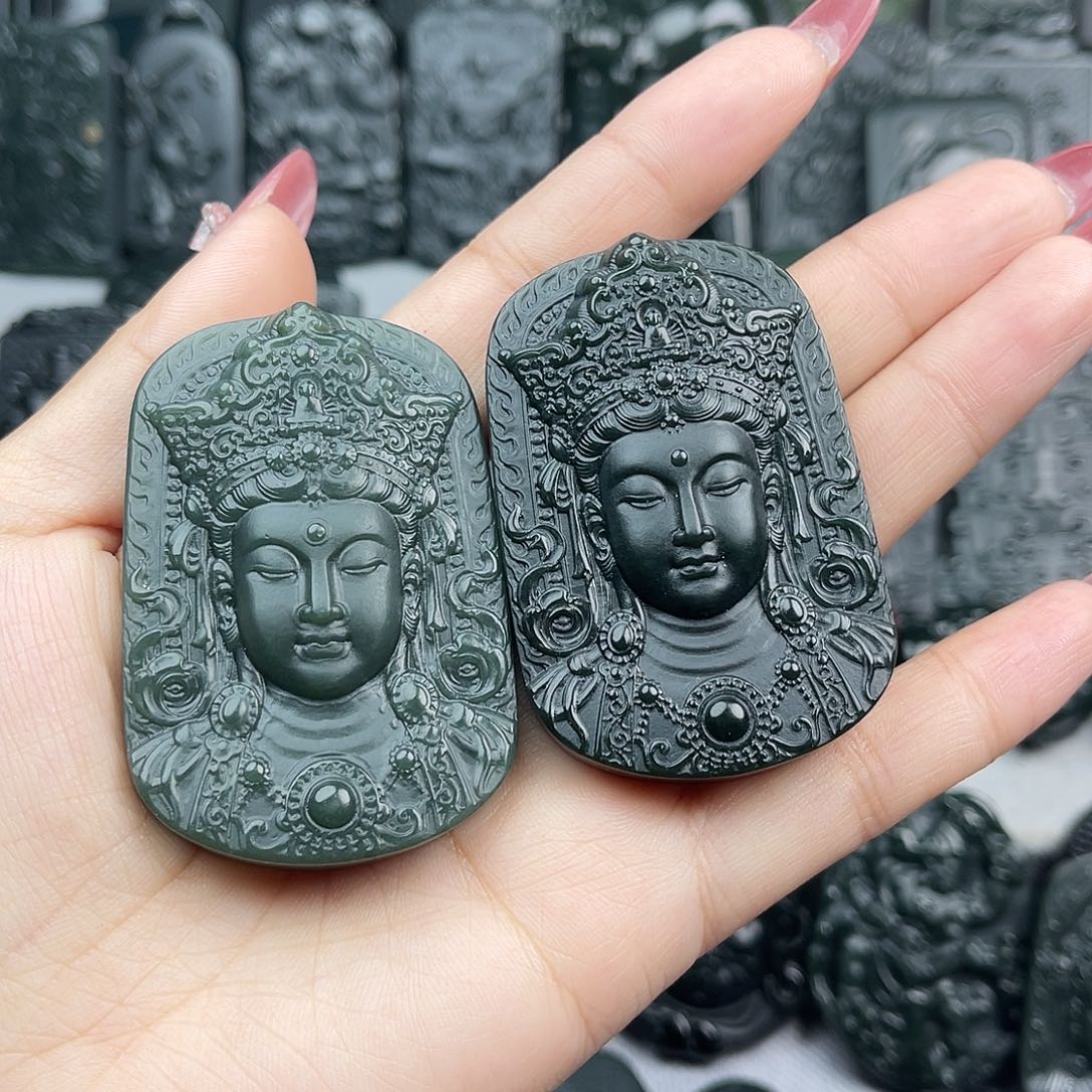 和田玉颈饰未镶嵌满*