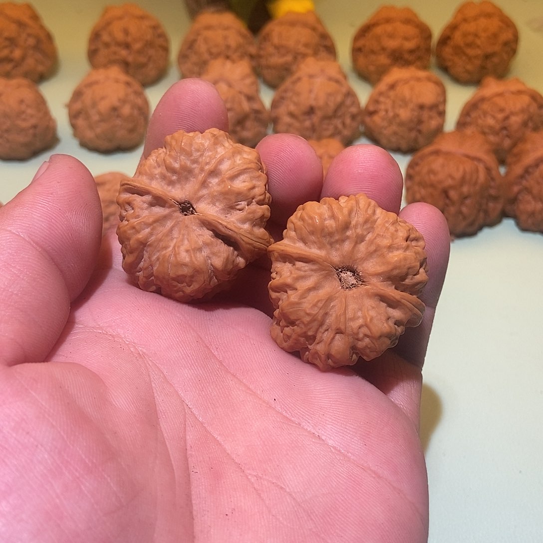 文玩核桃吊坠C*7蛤蟆头37一对