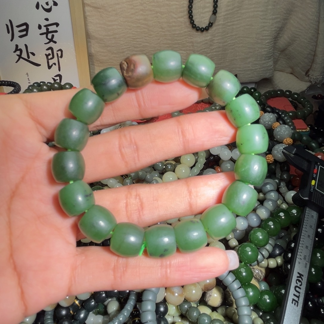 和田玉手链未镶嵌