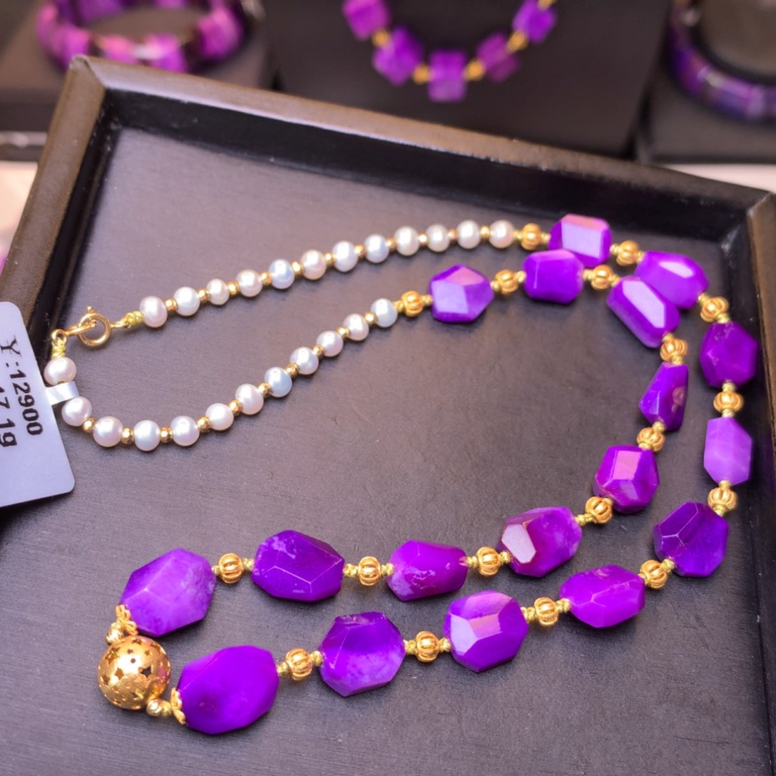 18K金镶嵌苏纪石（舒俱来）项链