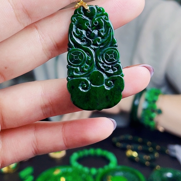 翡翠银S925镶嵌颈饰多样性