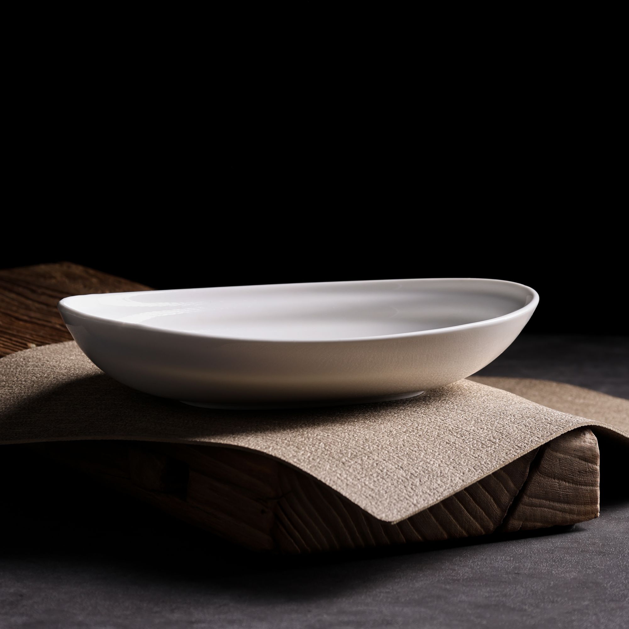 云山景墨陶瓷8.5寸椭圆线条盘菜盘鱼盘