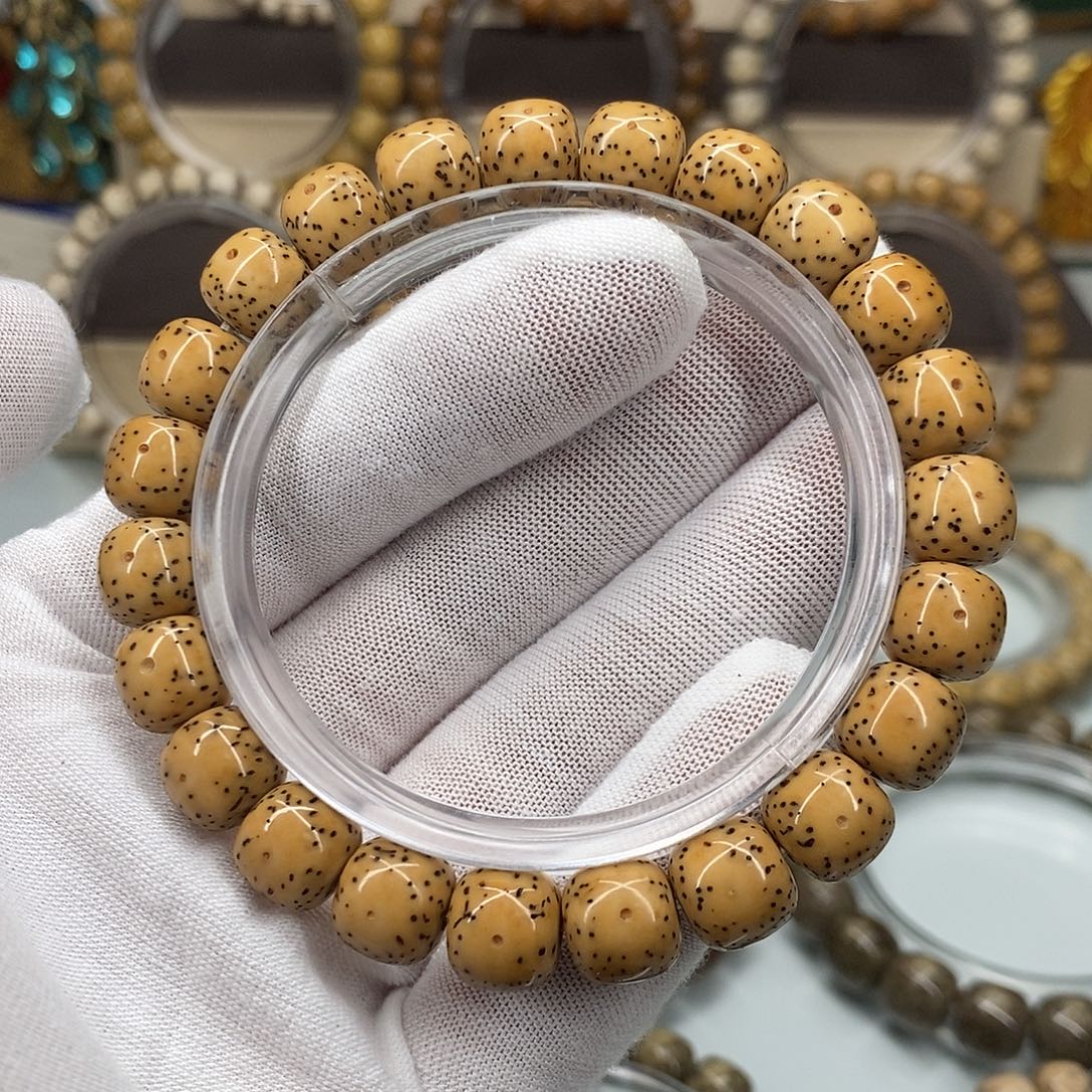 星月菩提手串9×10一物一图原生态同枝绿包白大眼睛福利