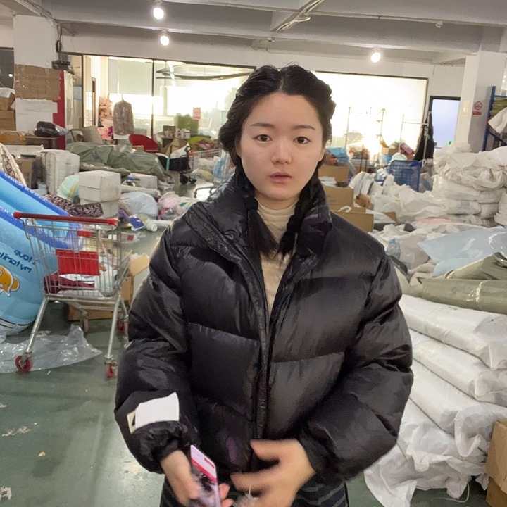 黑色字母立领超保暖衣衣服外套。s