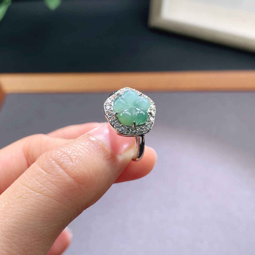 翡翠手镯未镶嵌天然翡翠手镯叮当镯