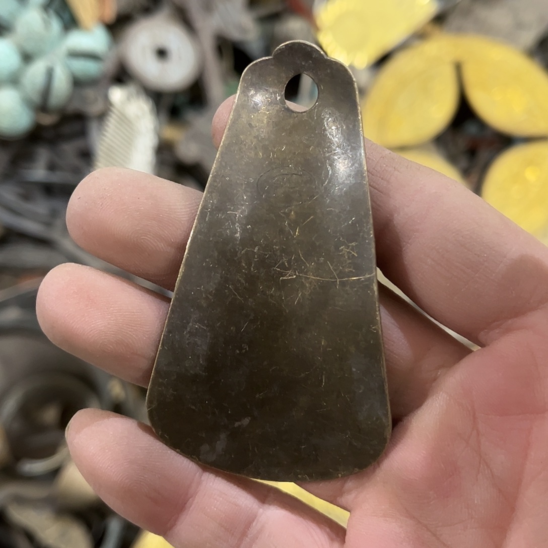 有***方闪电购铜摆件工艺品