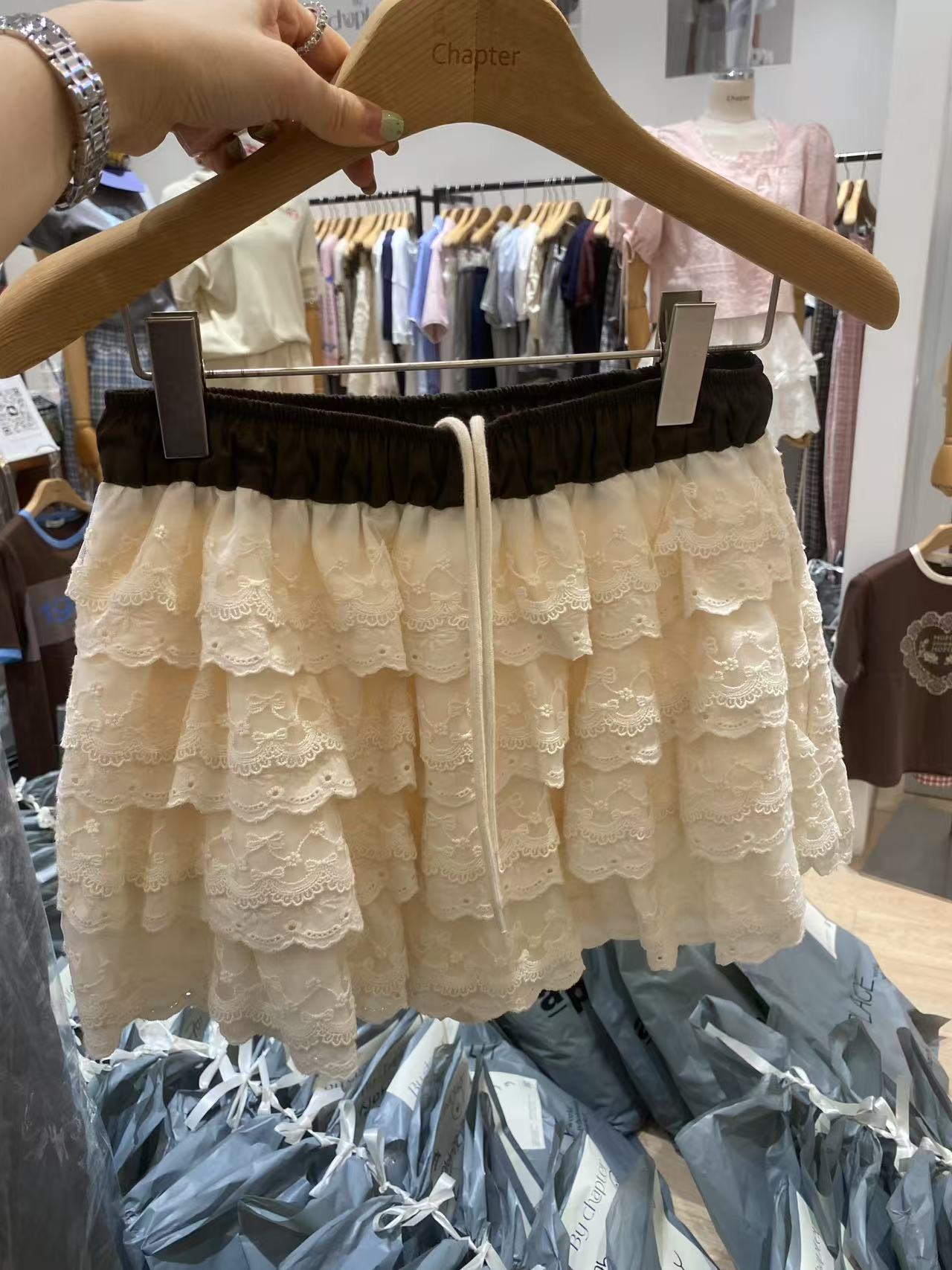 韩国东大门正品女装时尚蕾丝荷叶边半身裙裤033109（NO退NO换）