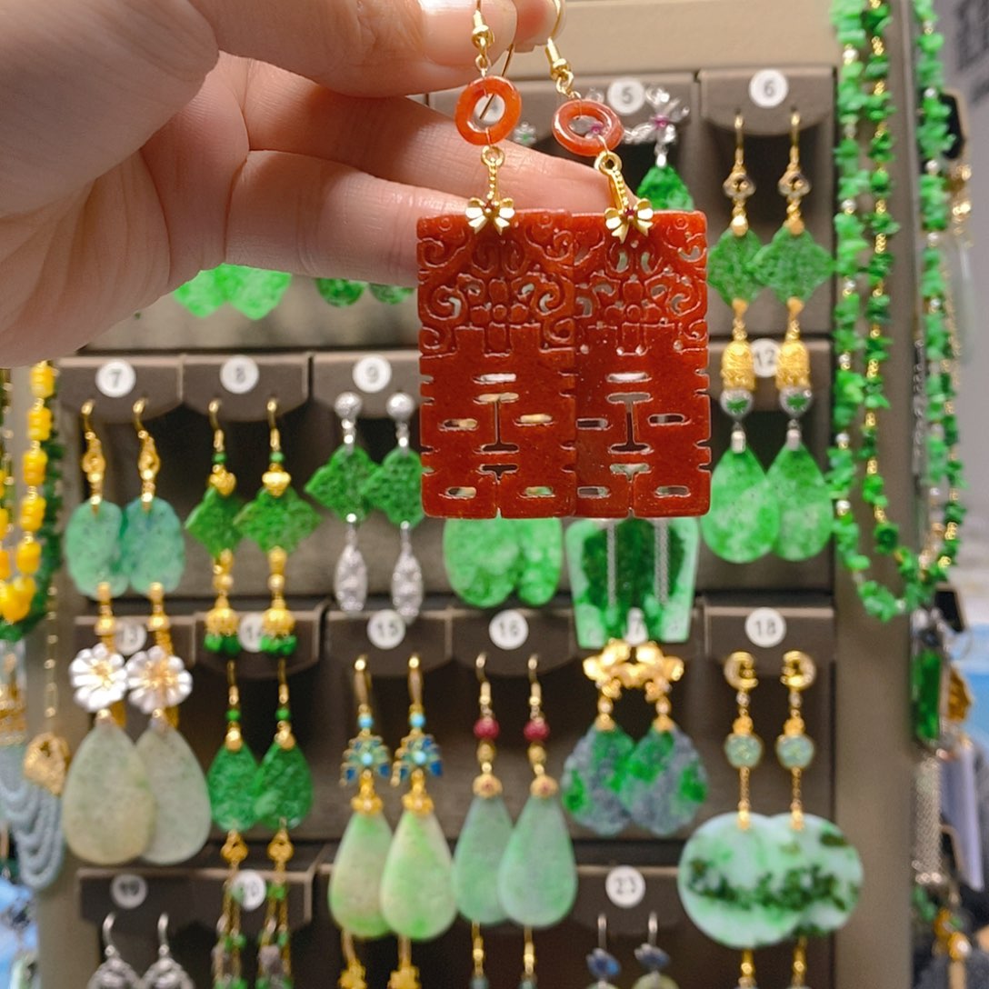 未镶嵌翡翠耳饰翡翠