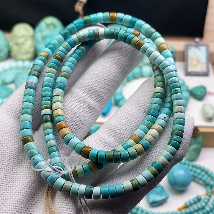 绿松石配饰未镶嵌