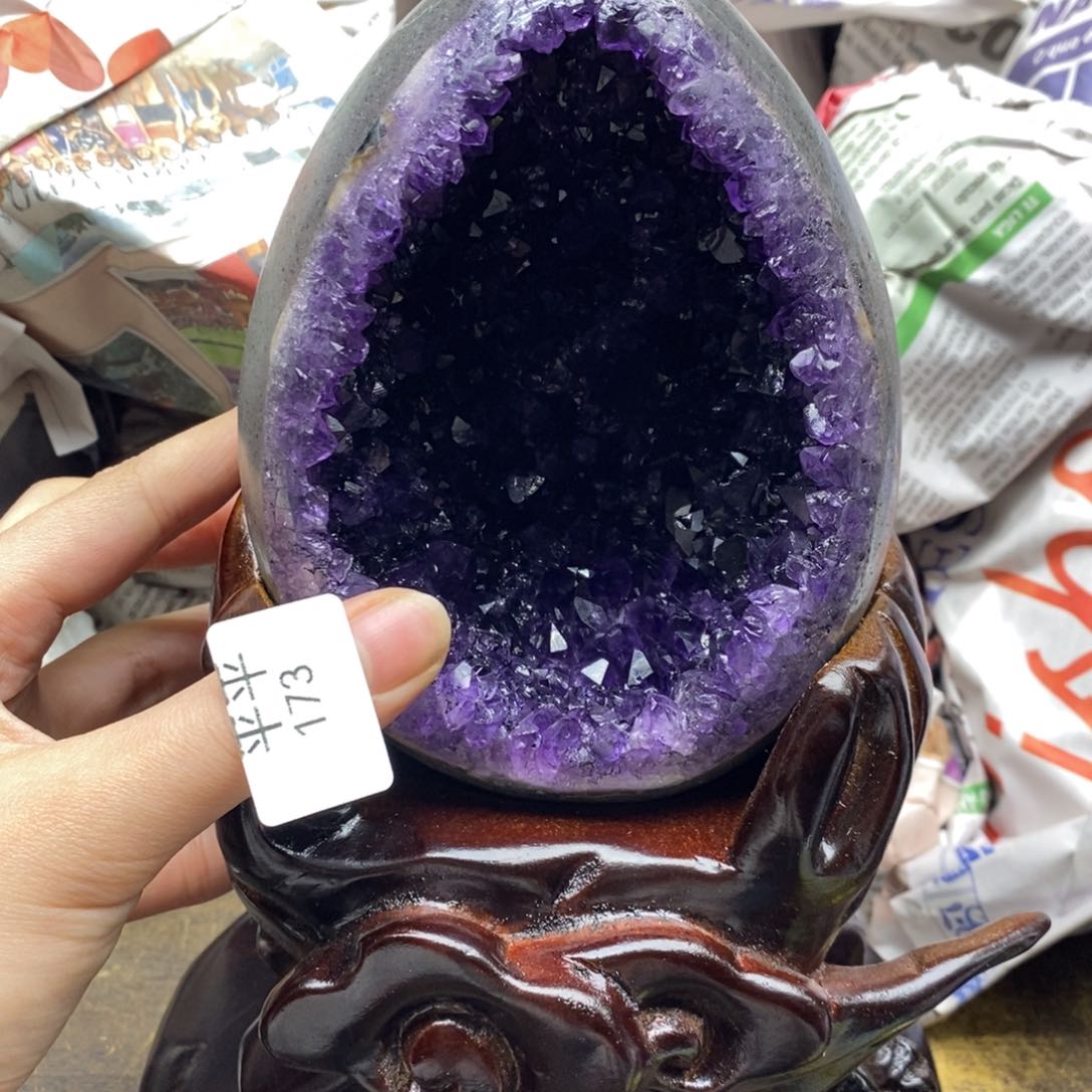 紫晶乌拉圭未镶嵌