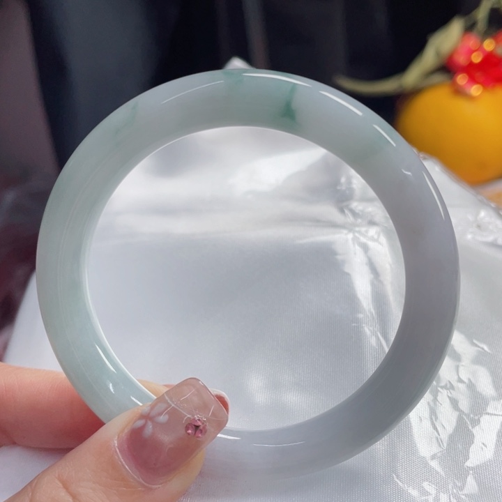 翡翠手镯未镶嵌55.8圆条碎花 有种有色 飘花灵逸 捡漏款