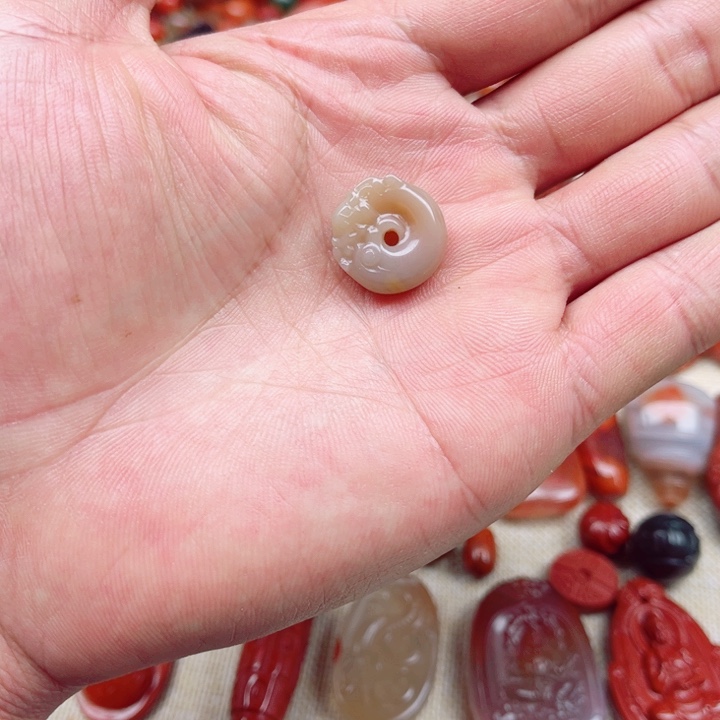 未镶嵌盘龙平安扣玛瑙/玉髓