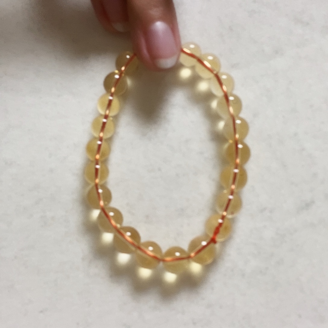 水晶手串未镶嵌简单