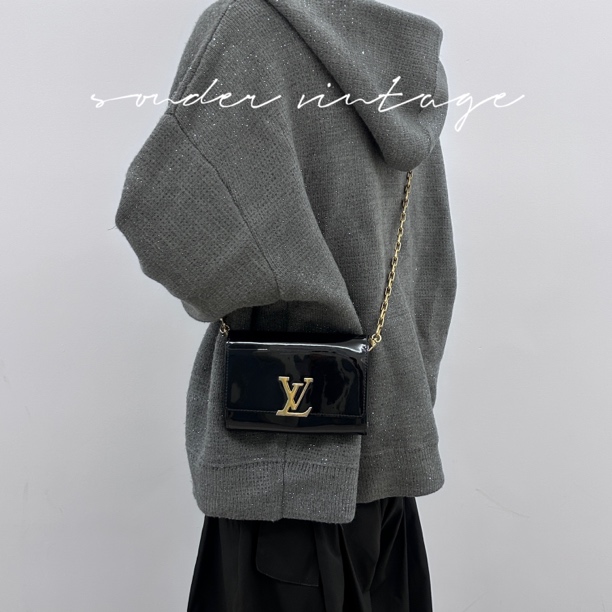 95新 LouisVuitton/路易威登 路易威登漆皮黑金斜挎包（肩带后配）