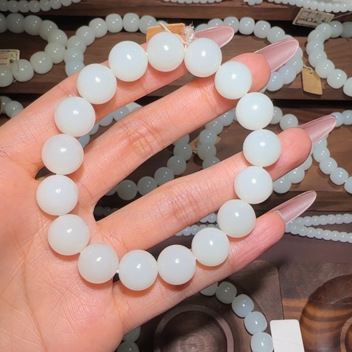 龙***祥和田玉（糖玉）未镶嵌手链