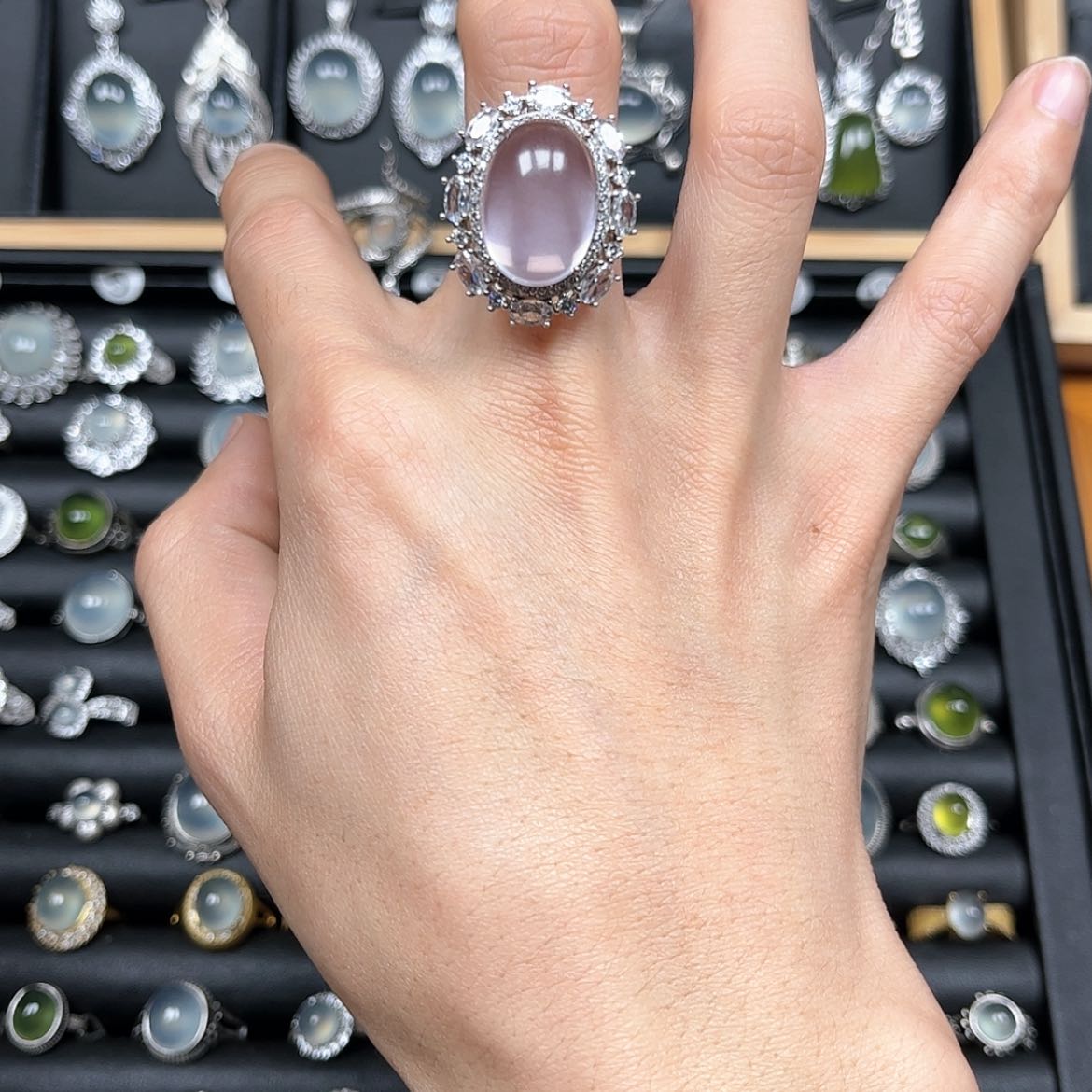 【闪购商品】水晶戒指银S925镶嵌吃****头