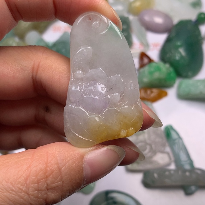 翡翠未镶嵌颈饰翡翠