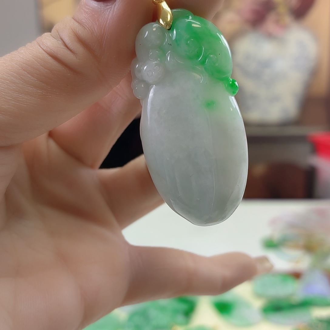 翡翠未镶嵌颈饰翡翠