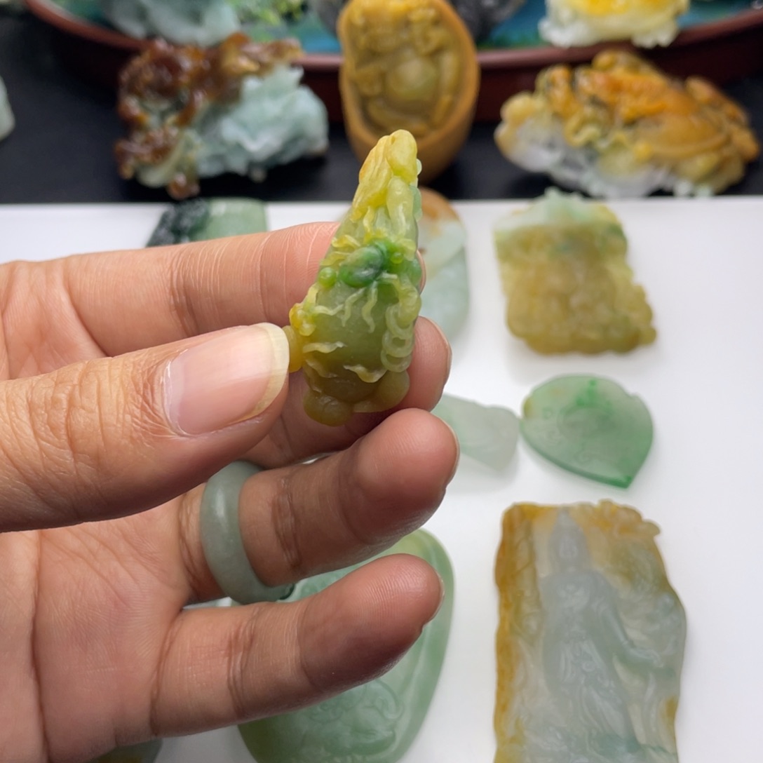 定制翡翠未镶嵌富甲天下