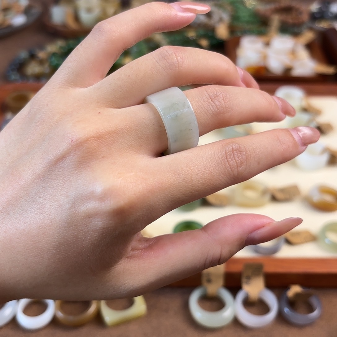 和田玉戒指未镶嵌内径16.1