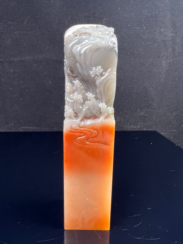 精品俏色寿山五彩 题材：丝绸之路 尺寸：3.1+3.1+13.3厘米