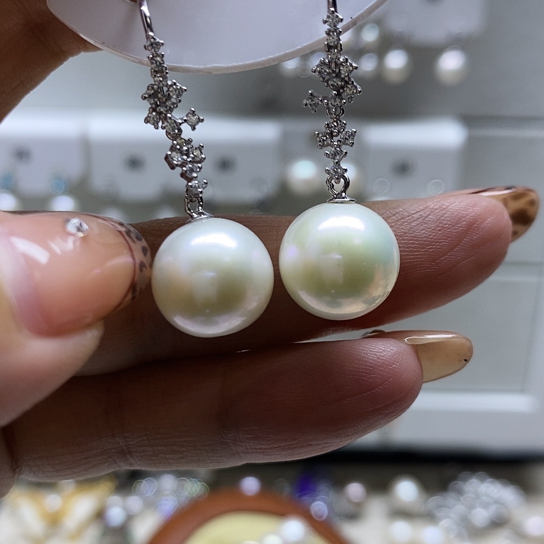 银S925镶嵌耳饰淡水珍珠