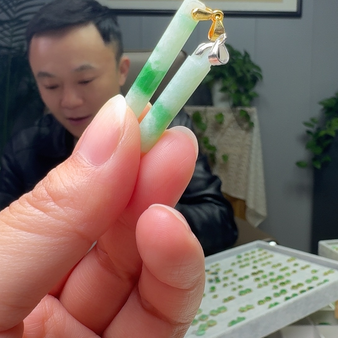 翡翠银S925镶嵌吊坠(不含链)多样性发货其一