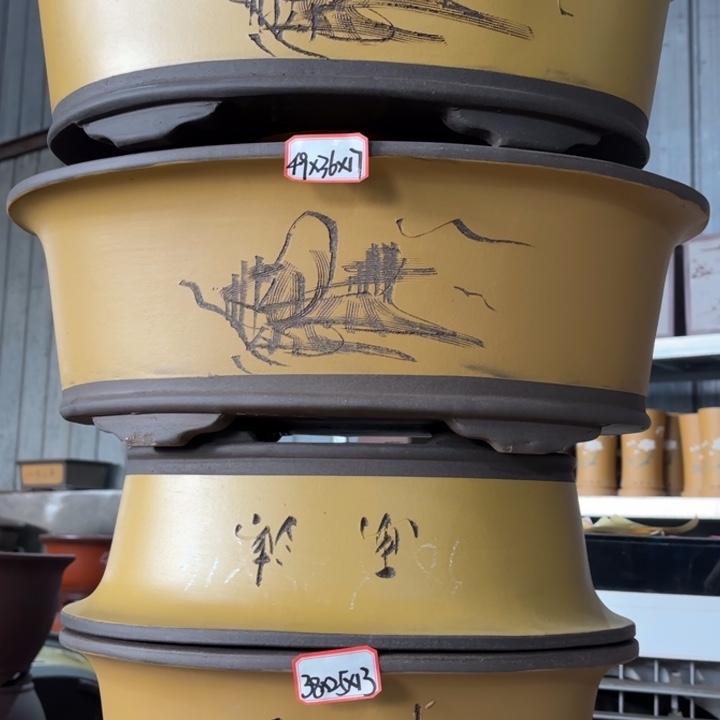 紫砂花盆168-4。          