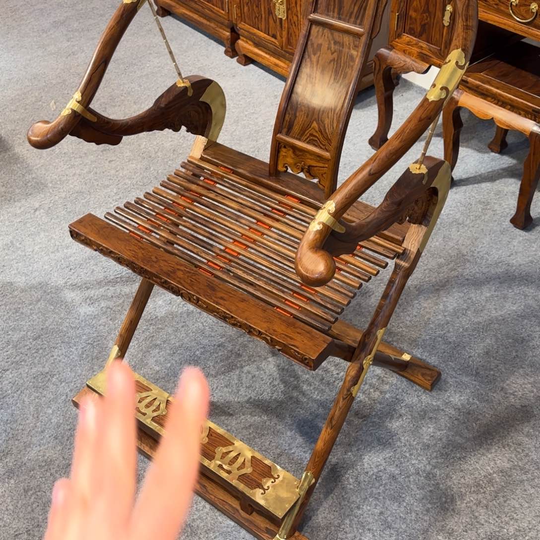 贡木J****y…………………………………………