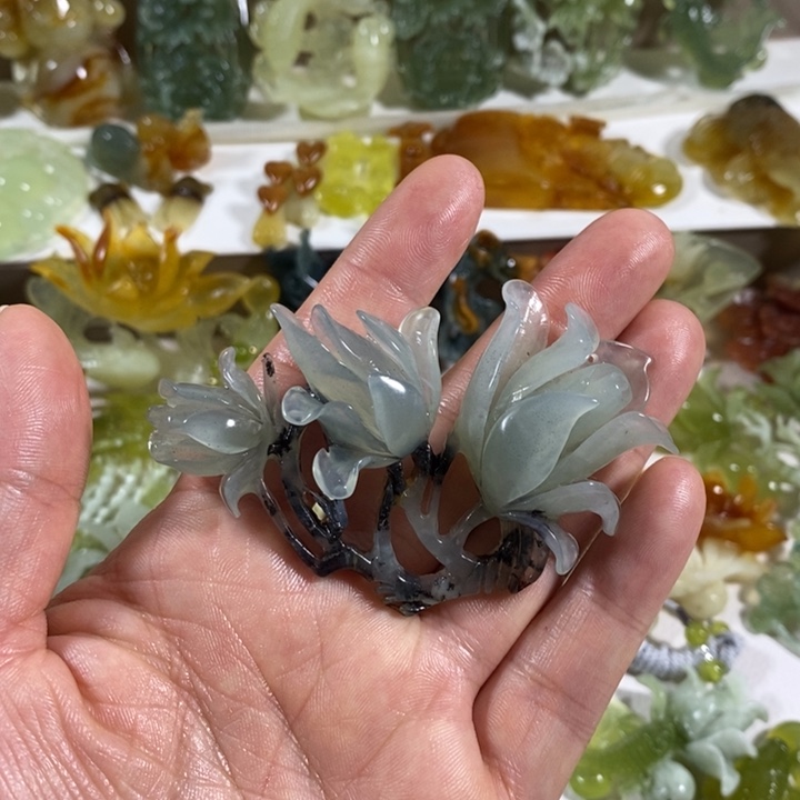 蛇纹石玉未镶嵌颈饰