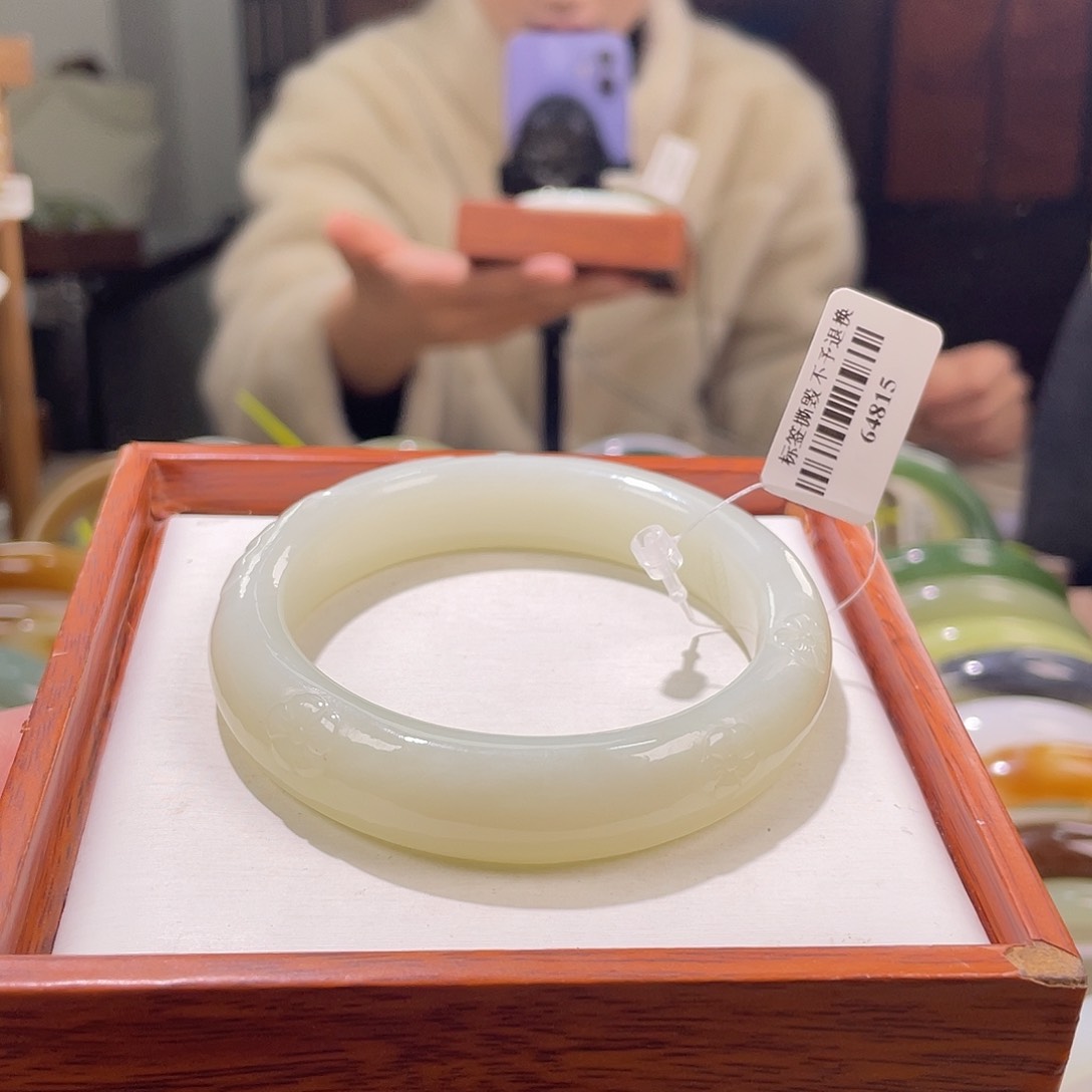 【闪购商品】和田玉未镶嵌手镯54.5