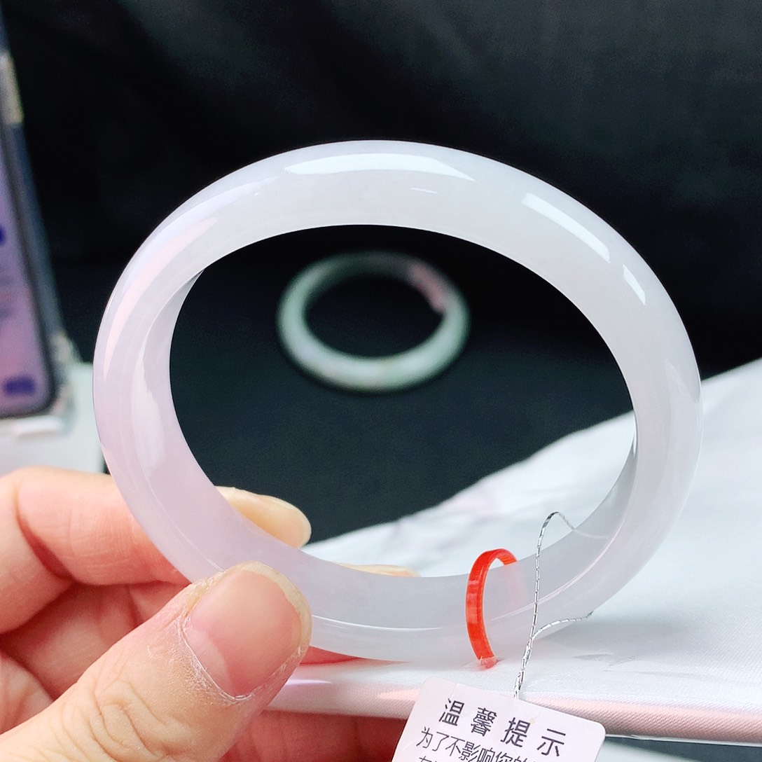 翡翠未镶嵌手镯57贵