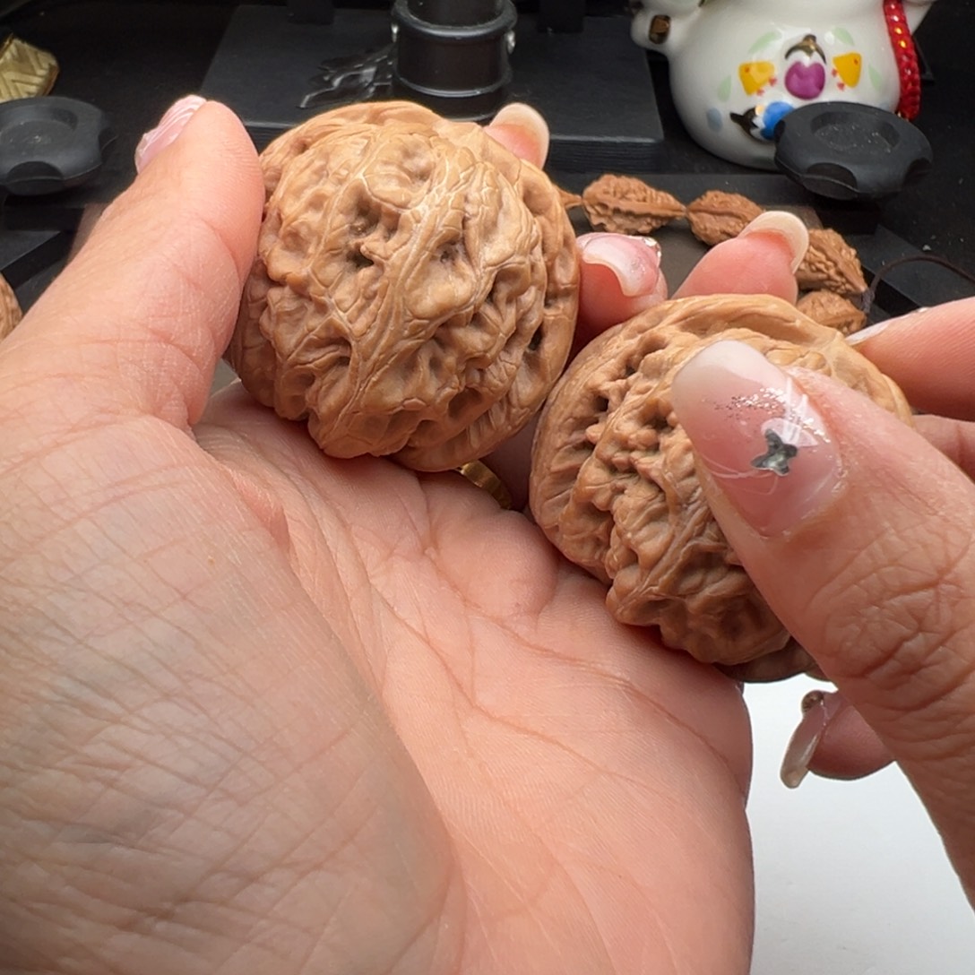 文玩核桃把件红锦鲤45