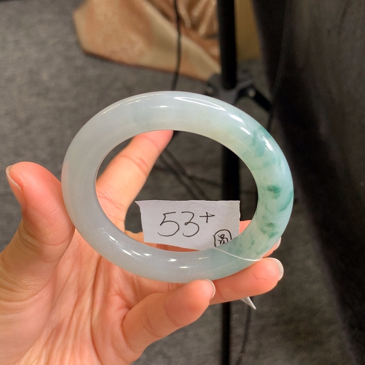 未镶嵌手镯翡翠手镯