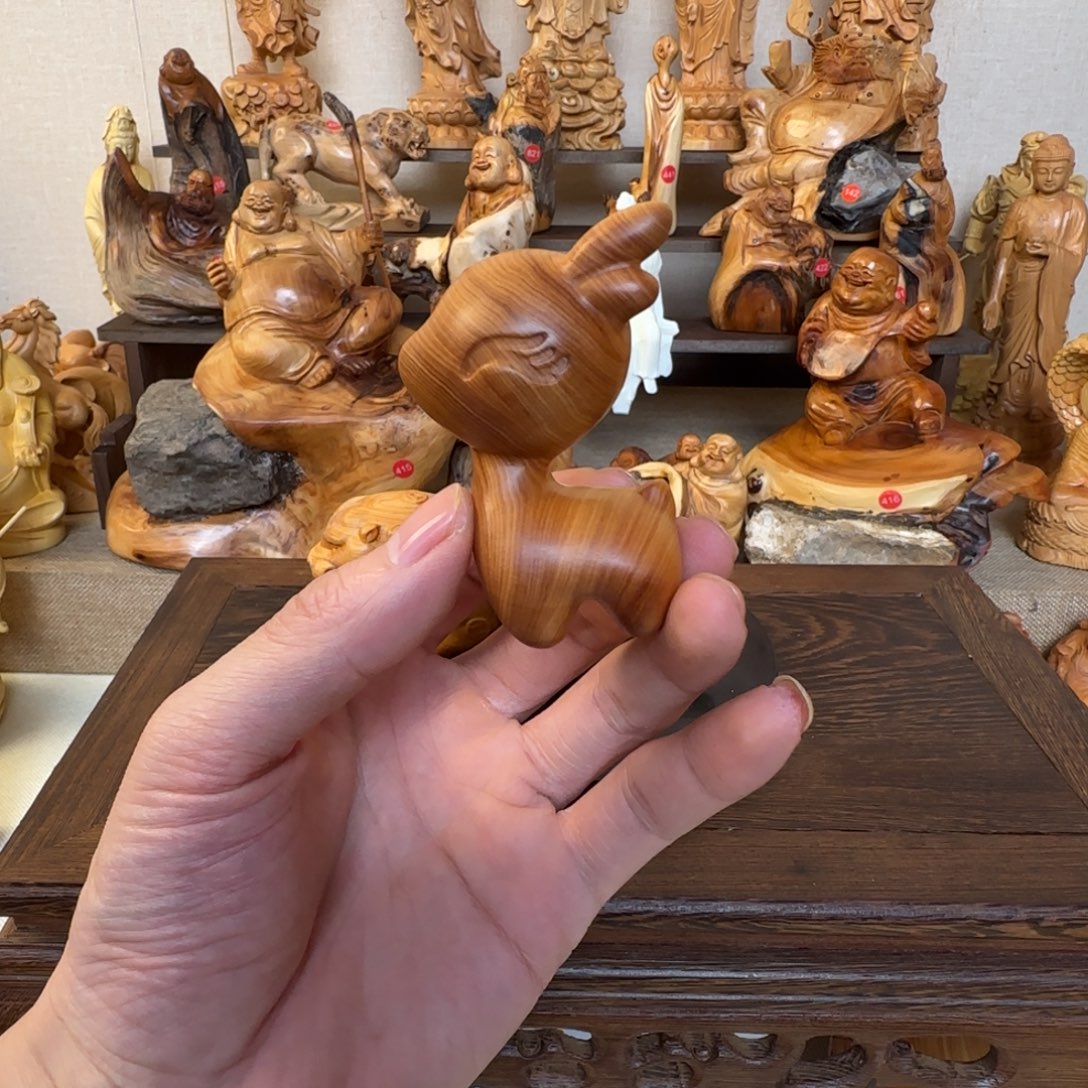 崖柏小木匠艺雕一物一拍