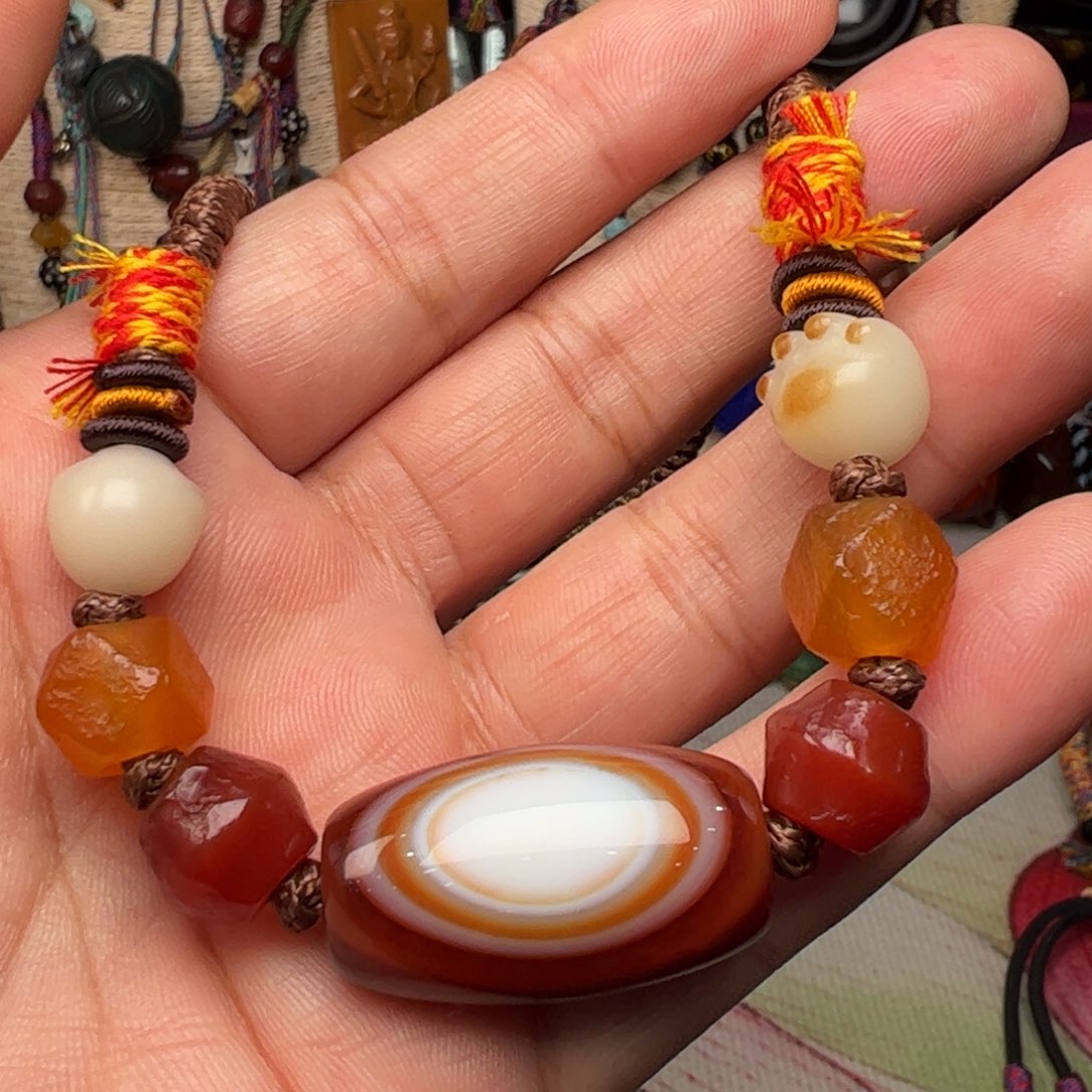 玛瑙/玉髓颈饰未镶嵌