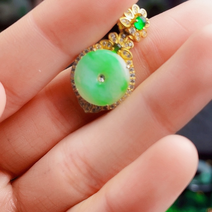 翡翠银S925镶嵌颈饰多样性