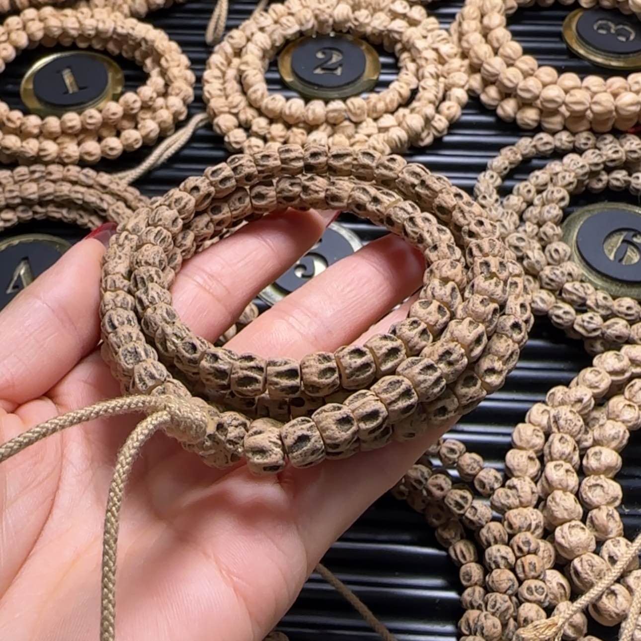 【闪购商品】柏香籽/百香籽吊坠湯**.