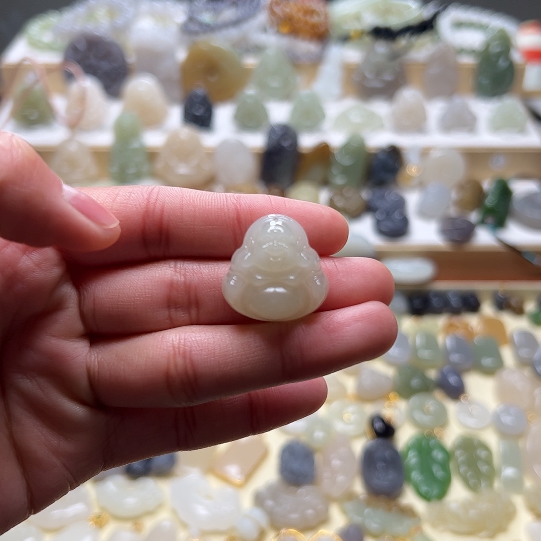 和田玉吊坠(不含链)18K金镶嵌普